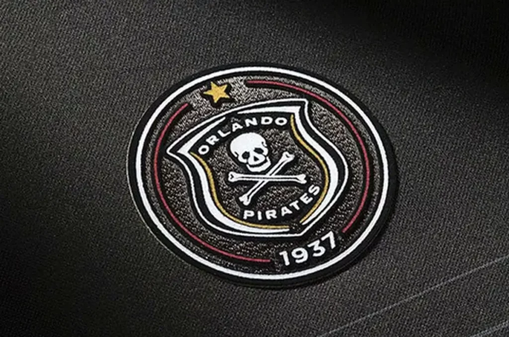Orlando Pirates yi tiyisa xipano hi ku sayina Dylan Cox