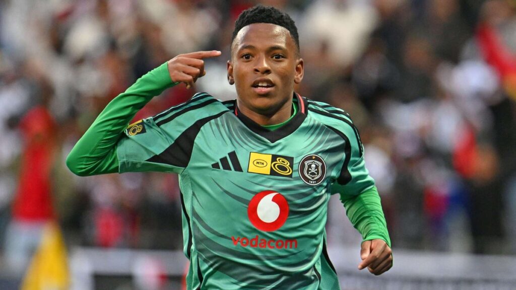 Tata wa Relebohile a navelela nwana wa yena swilo swakahle