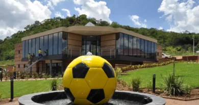 Nkanyiso Shinga a hlawula ku joyina Chiefs ku tlula ticlub ta le Europe