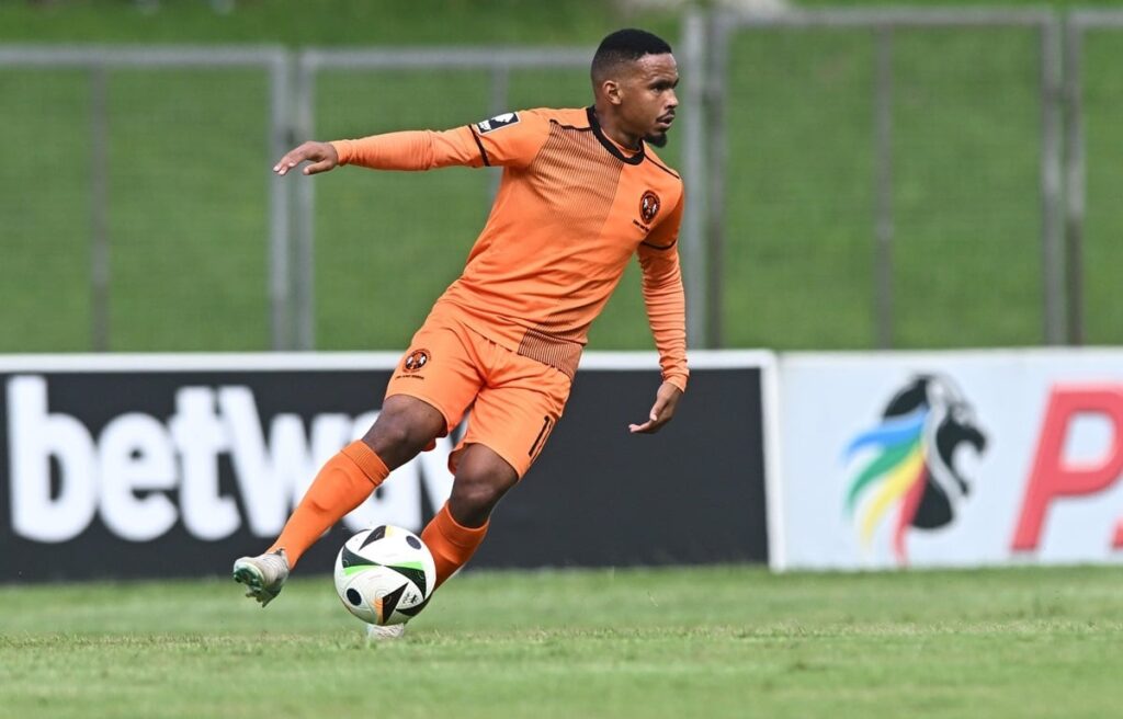 Orlando Pirates yi tivisa ximfumo ku sayiniwa ka Oswin Appollis