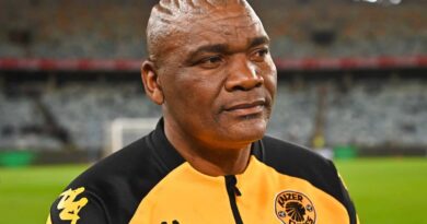 Molefi Ntseki u lava ku hlayisa vufambisi bya ntlangu wa Bafana Bafana