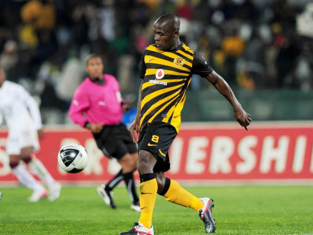 Nghwazi ya xipano xa Kaizer Chiefs yi teka goza ro vuyela exikolweni