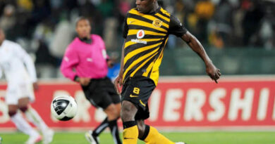 Nghwazi ya xipano xa Kaizer Chiefs yi teka goza ro vuyela exikolweni