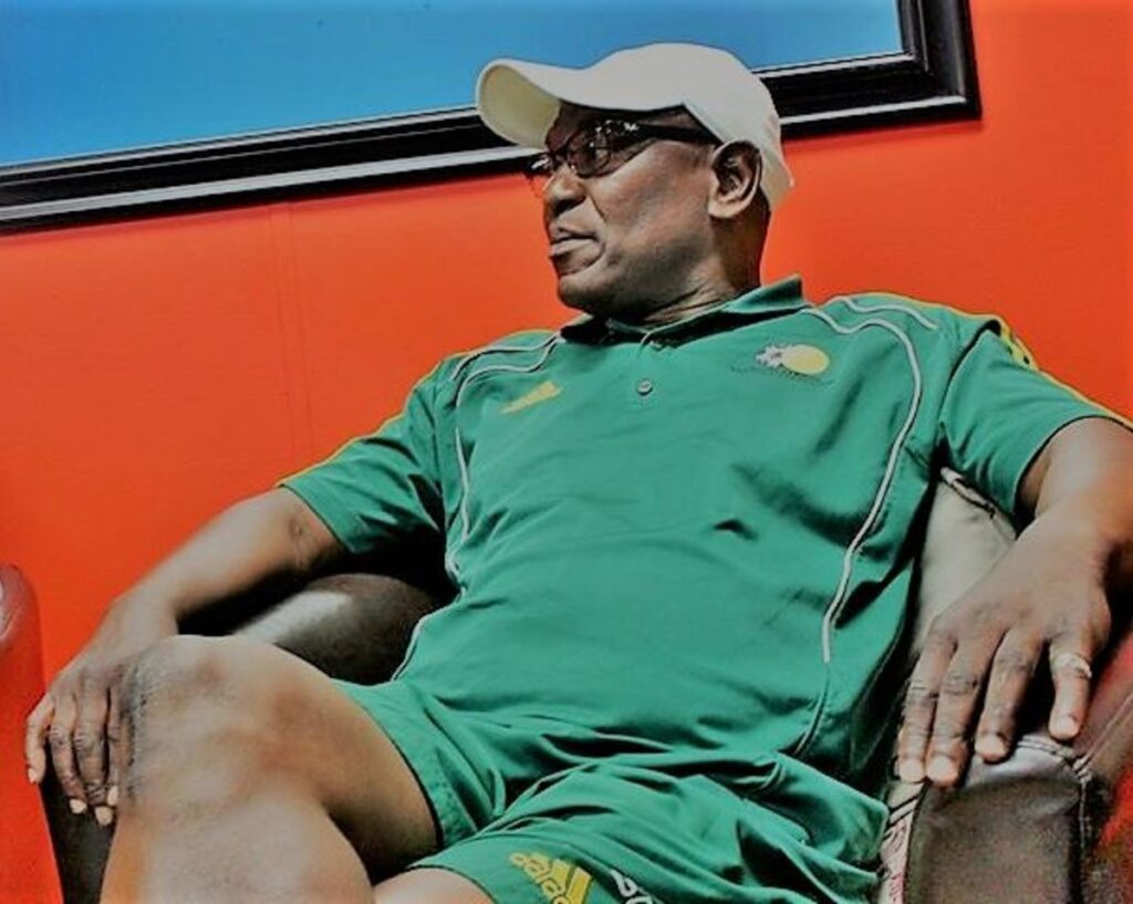 Makalakalane a paluxa mpfilumpfilu na Jomo Sono: “A haha nga vulavuli”