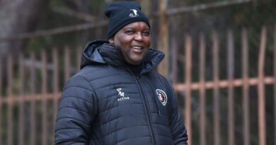Nhenha ya Kaizer Chiefs yi seketela ku thoriwa ka Pitso Mosimane