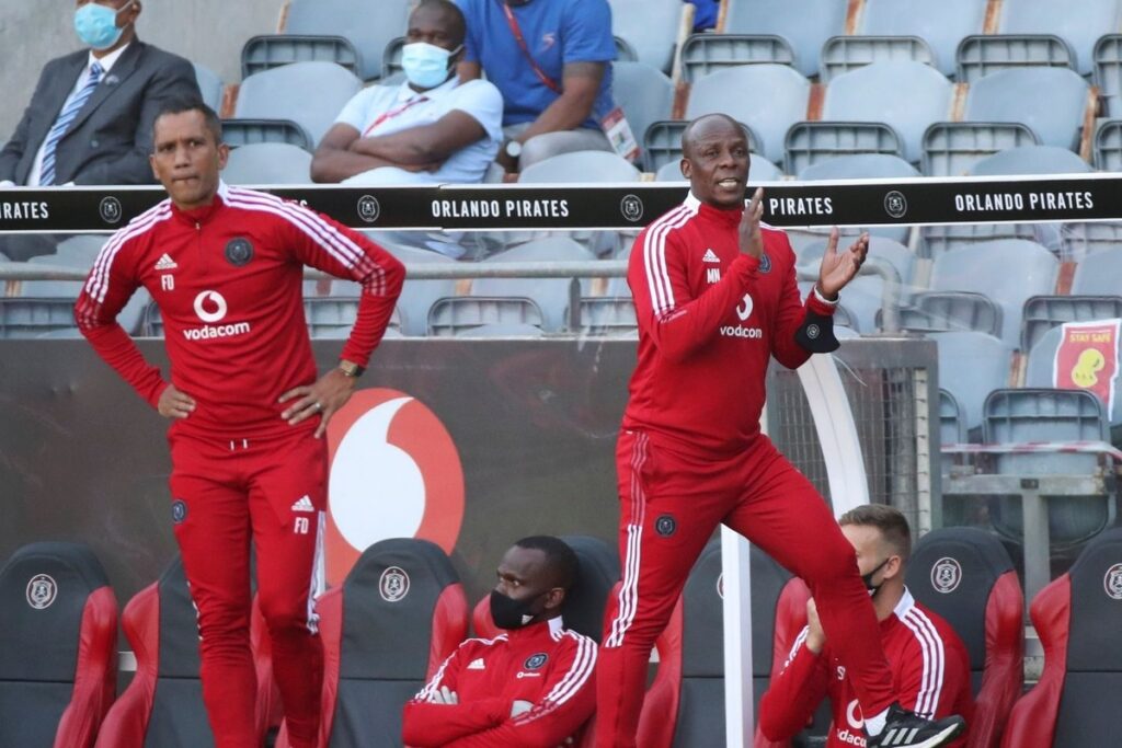 James Mothibi u hlohlotela maAfrika-Dzonga leswaku ya khomana