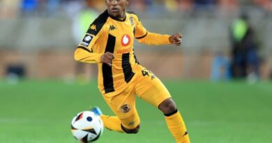 Hlompho Kekana a sola Mduduzi Shabalala hi matlangelo ya yena