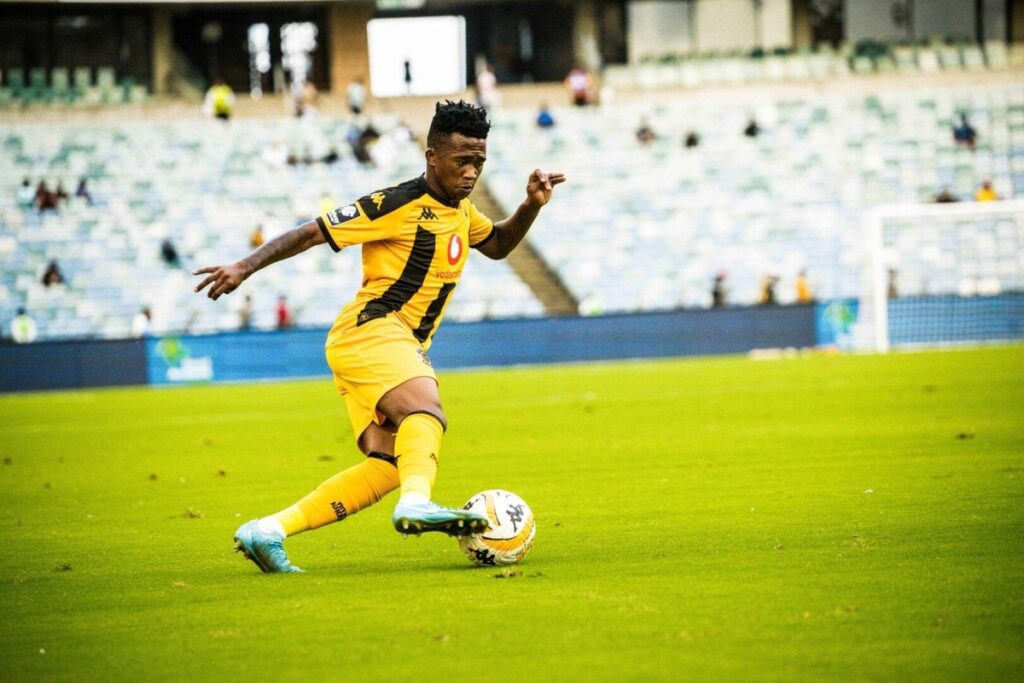 Mduduzi Shabalala a siva Relebohile Mofokeng loko a nga vaviseka