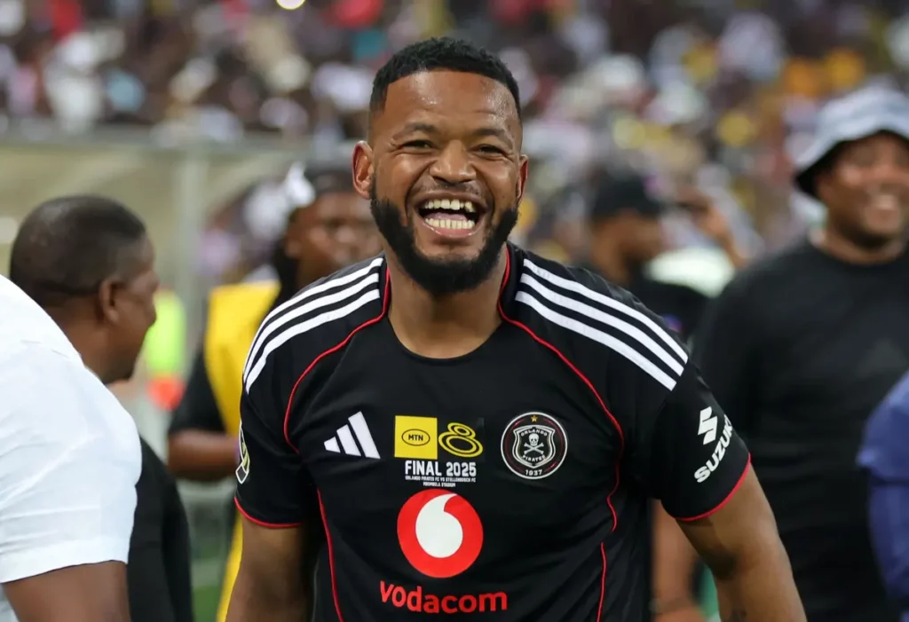 Sipho Mbule a humesa xirilo xa yena eka Bafana Bafana