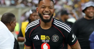 Sipho Mbule a humesa xirilo xa yena eka Bafana Bafana