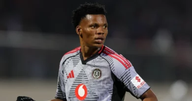 Joseph Makhanya u hlohlotela vaseketeri ku lehisela Sinoxolo Kwayiba mbilu