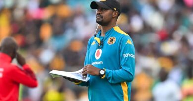 "Hi fanele hi titsongahata, hi tshama hi dzikile" -Cedric Kaze a tsundzuxa vatlangi