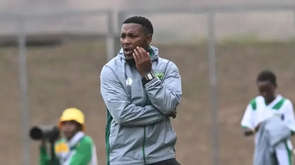 Mabhuti Khenyeza a vuyela eka PSL tani hi muzsberi wa Black Leopards
