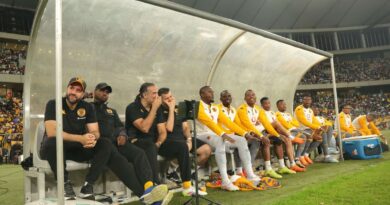 Muzaberi wa Orlando Pirates Ouaddou u hlayisa Kaizer Chiefs eka Premiership