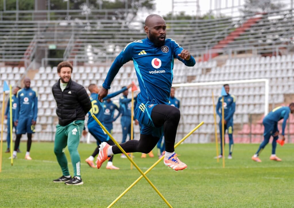 Xana red card a yi nwi fanela Makhaula? - Hlungwani a hlamuseta